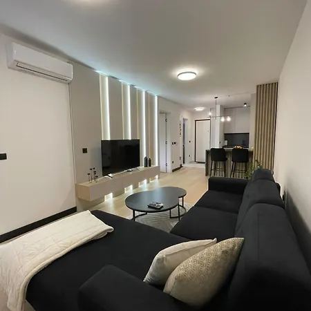 Apartman1105 Free Garage Apartment *